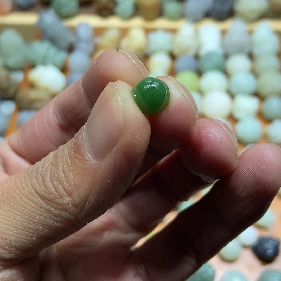 金***宝和田玉未镶嵌颈饰定制