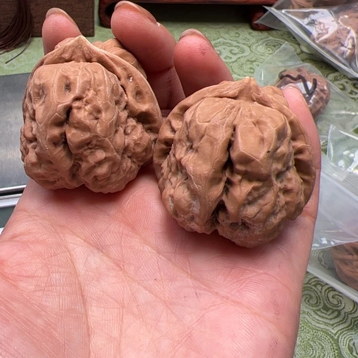 文玩核桃吊坠蛤蟆头文玩核桃手把件