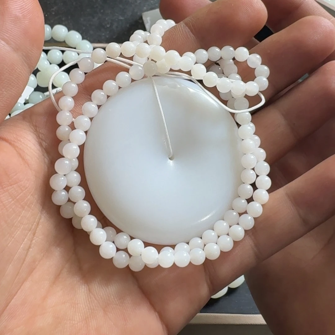 D***M和田玉未镶嵌手链平安扣