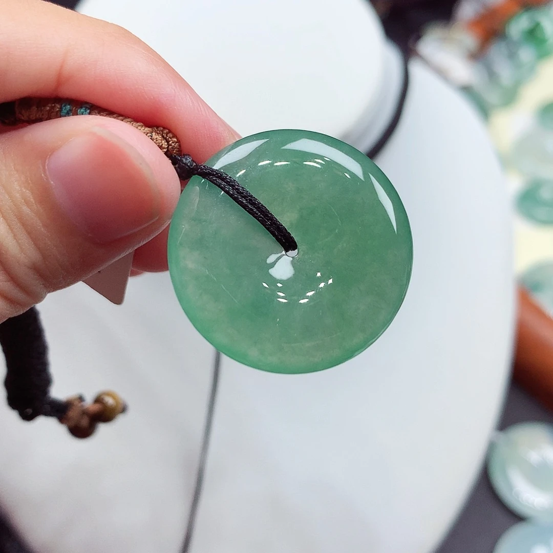 翡翠未镶嵌颈饰编号13，26.7/5.2