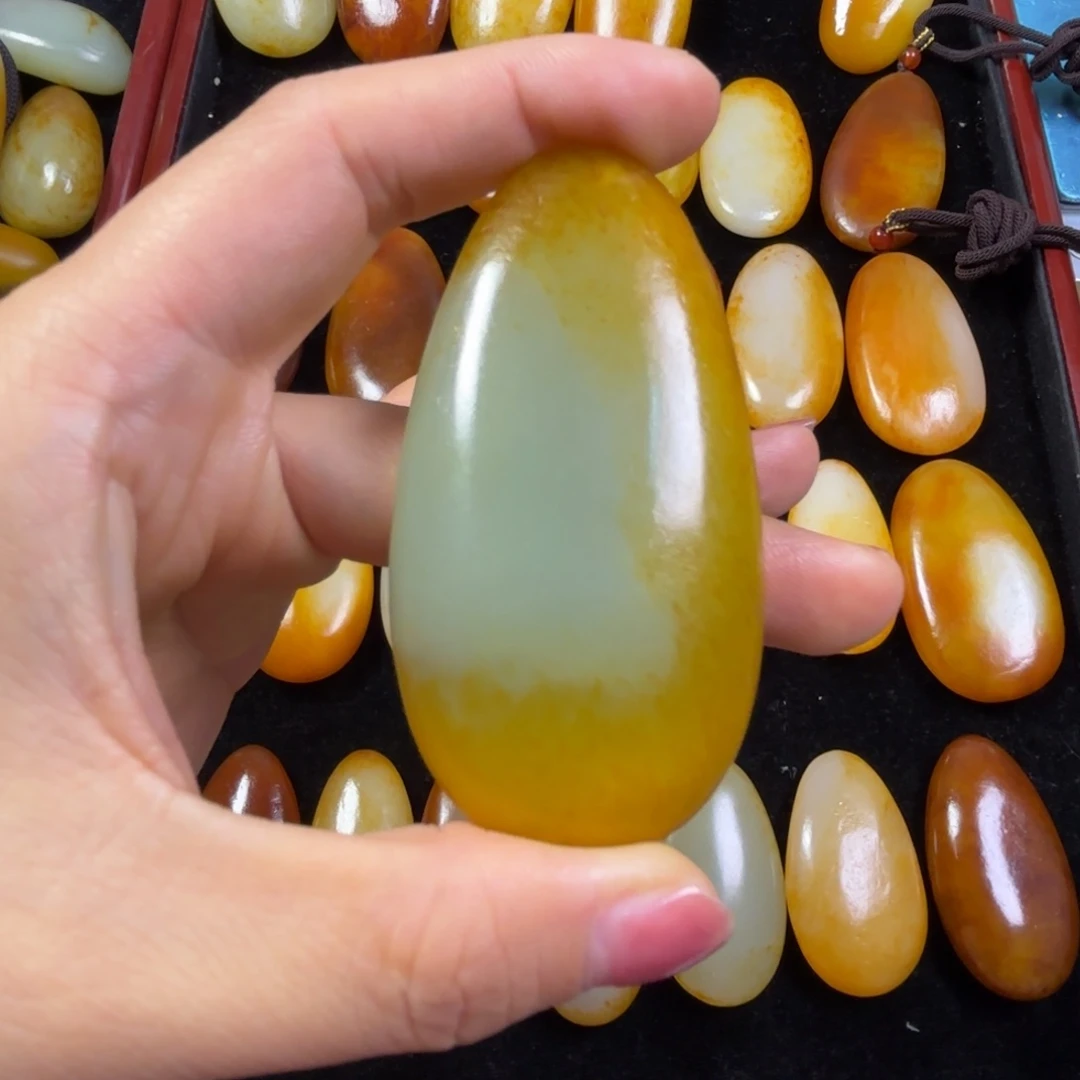 涛***哥和田玉未镶嵌颈饰