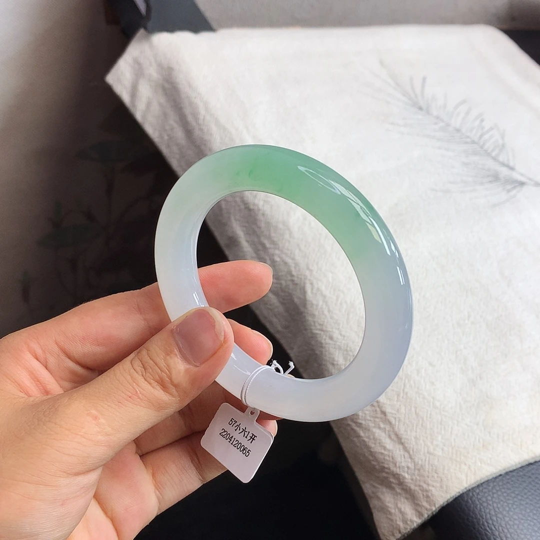 翡翠手镯未镶嵌57冰胶甜阳绿圆条、截图询价