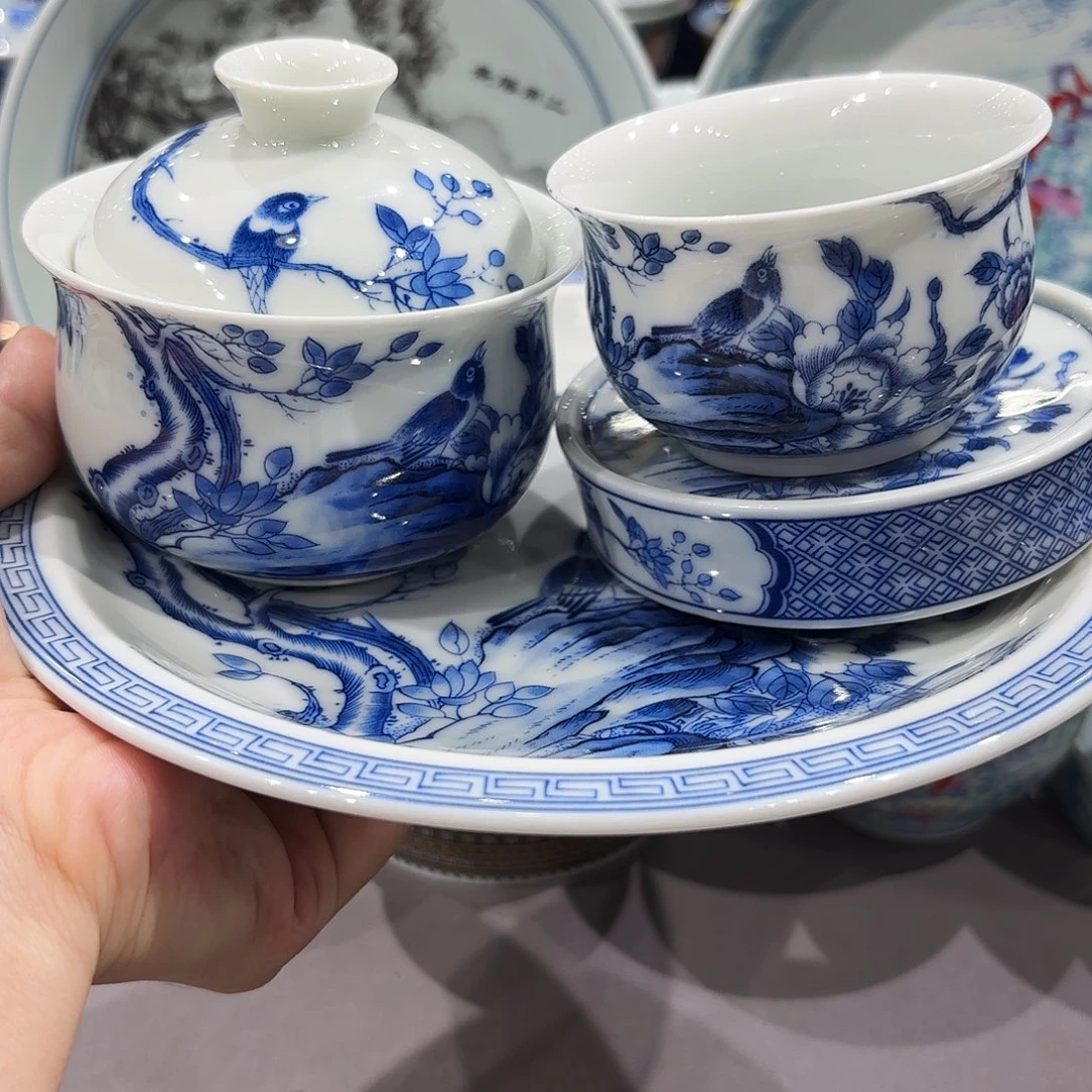 瓷片景德镇瓷器精品陈列