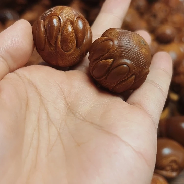 橄榄核把件吞噬龙珠一颗