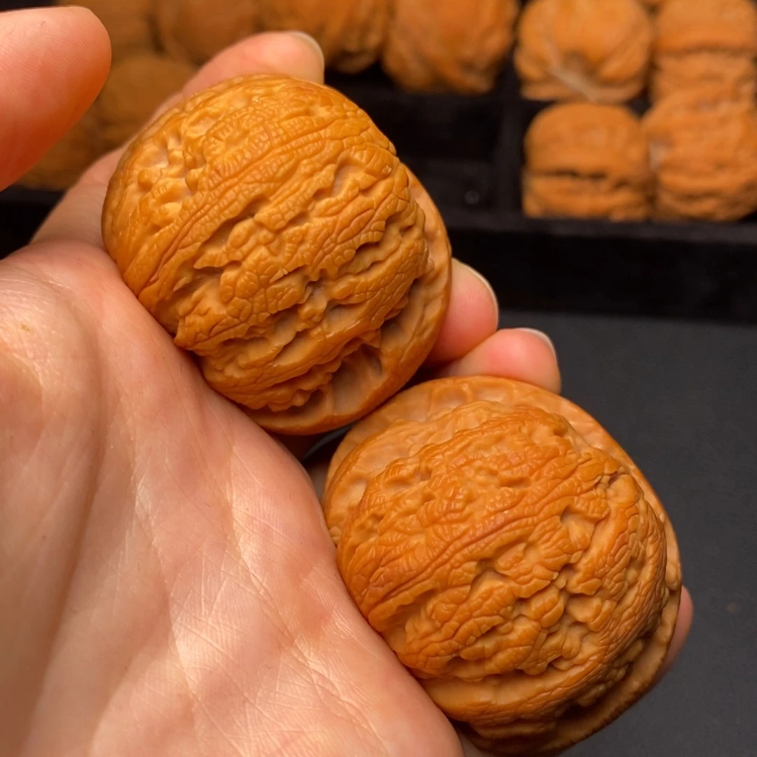 文玩核桃吊坠秦岭野生文玩核桃