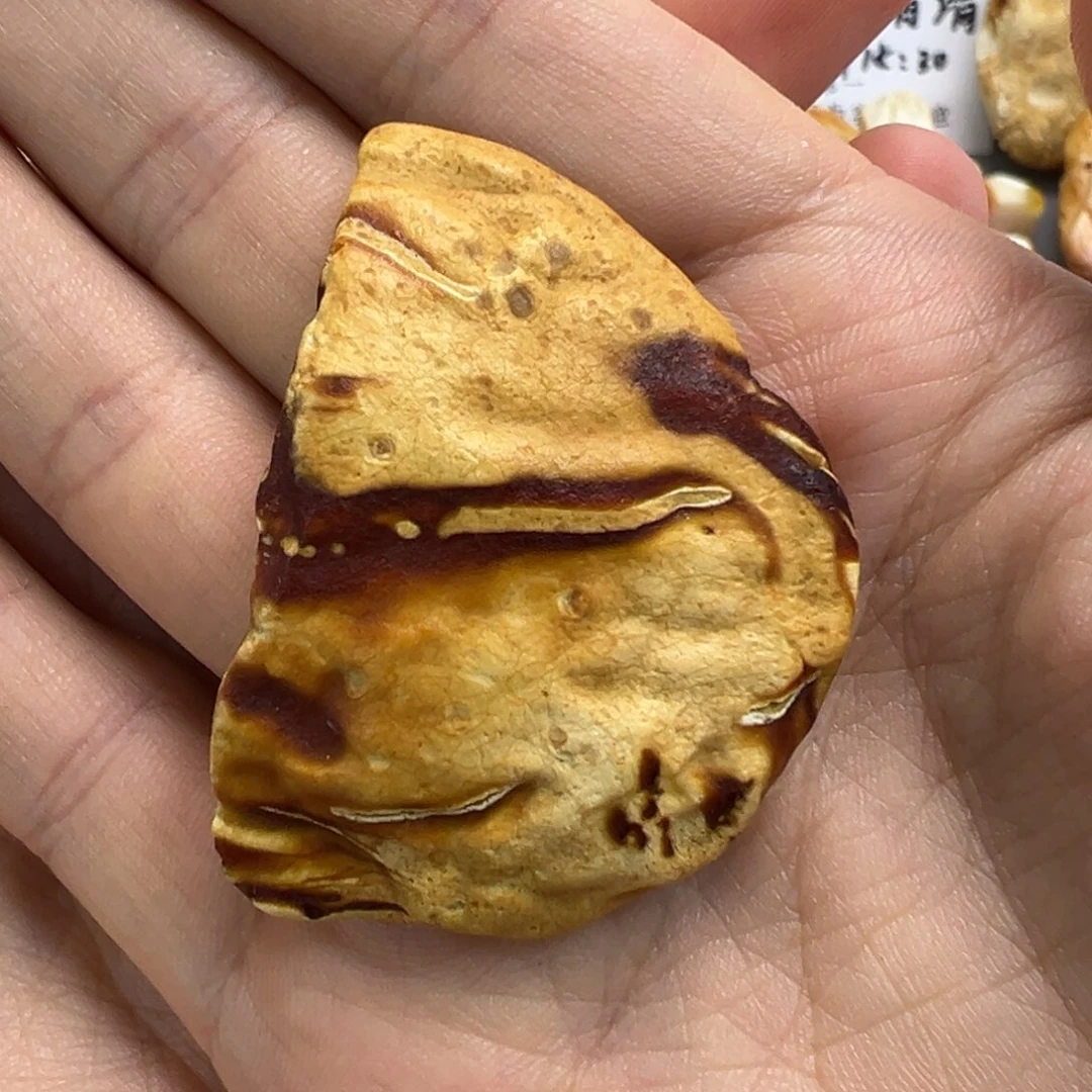 定制琥珀未镶嵌蜜蜡