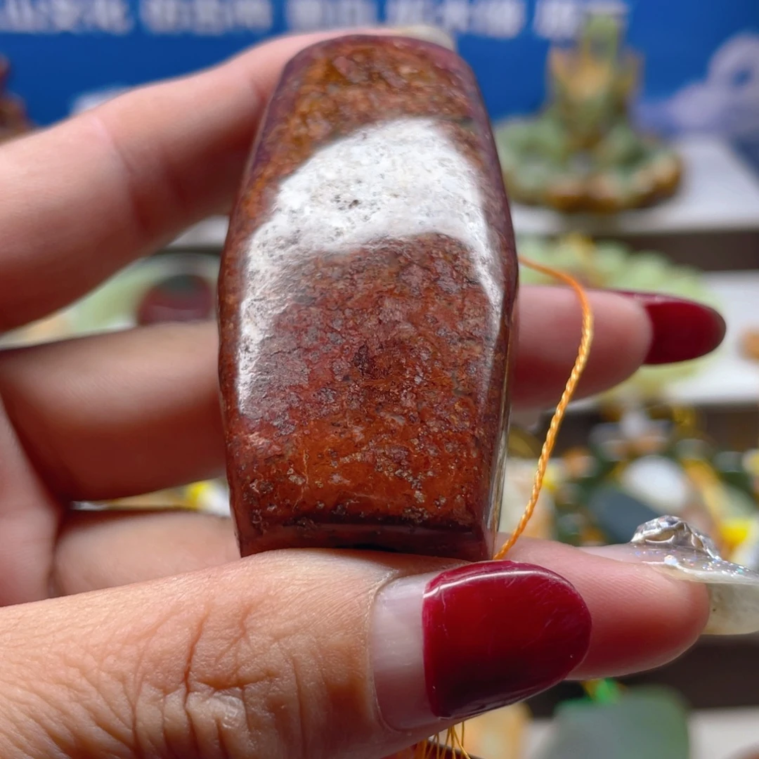 透闪石质玉未镶嵌把件