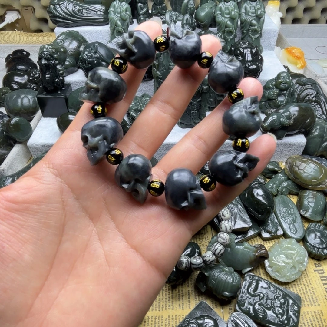 龙***下和田玉（糖玉）未镶嵌颈饰