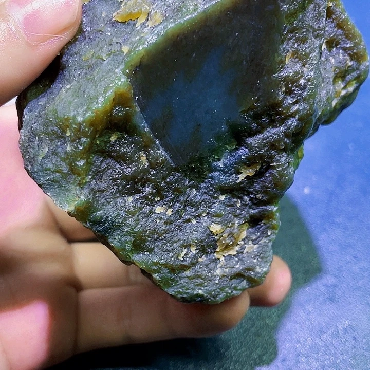 未镶嵌和田玉（糖玉）珠宝半成品