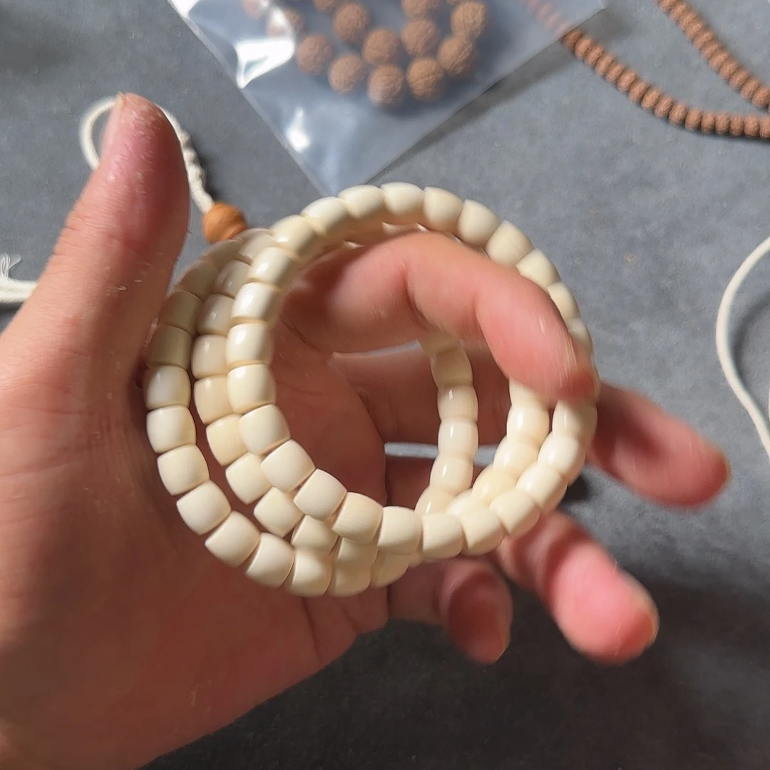 白玉菩提吊坠7.8×7左右码子手串