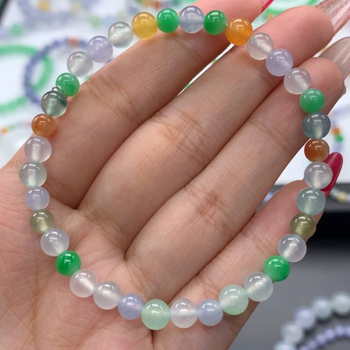 翡翠手镯未镶嵌翡翠