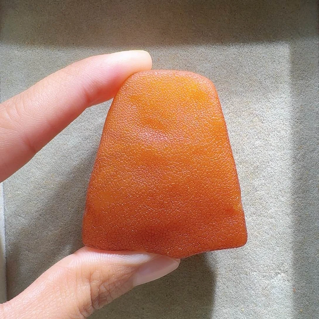 定制琥珀未镶嵌瑜**梁定制