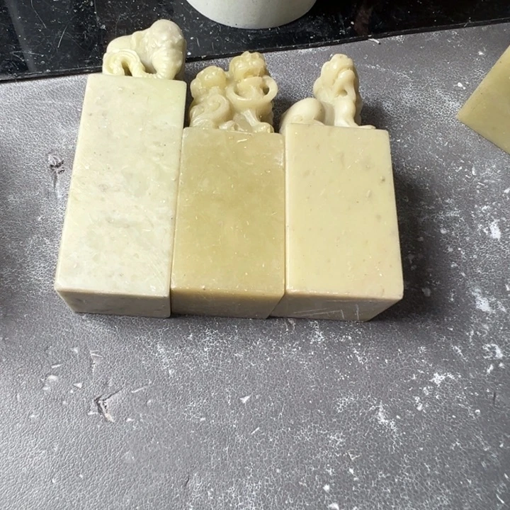 感***斋青田石新矿印石如图