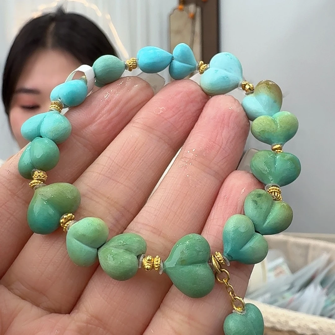 绿松石18K金镶嵌挂件