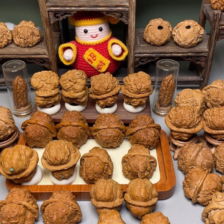 蛤蟆头雕刻的金蟾