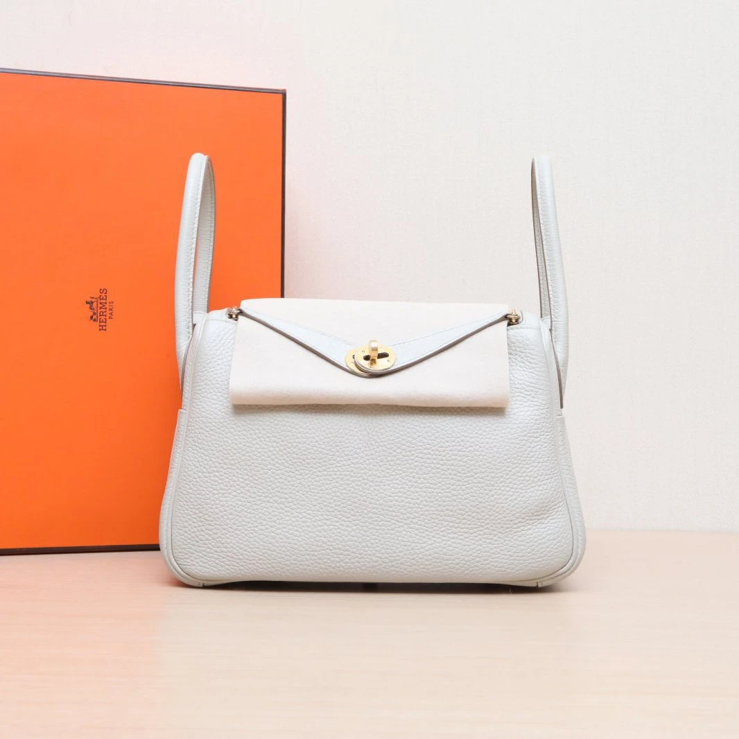 99新 Hermes/爱马仕 小花6欢 Lindy 26 珍珠灰 TC皮 C刻 金扣包