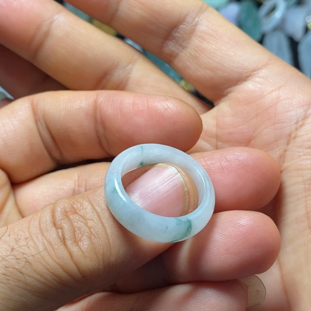 翡翠未镶嵌颈饰天然缅甸翡翠A货戒圈微瑕