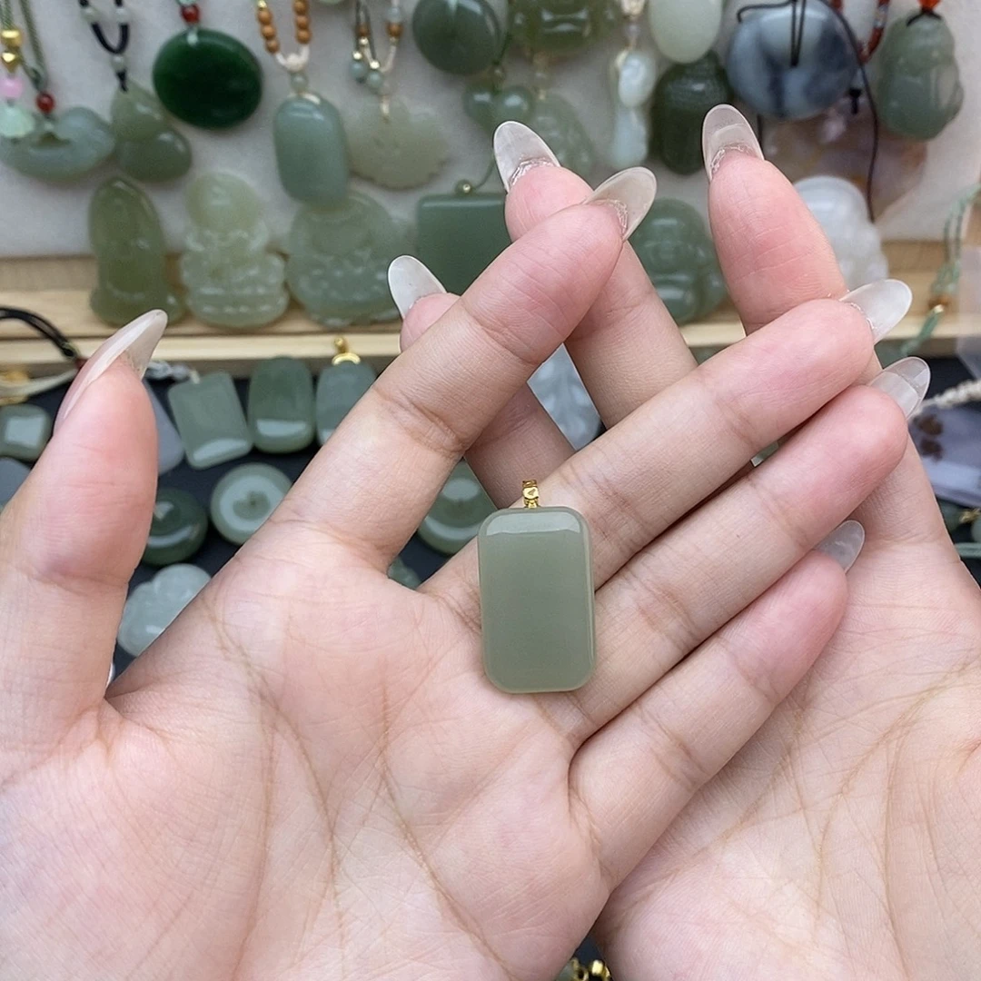和田玉18K金镶嵌吊坠(不含链)