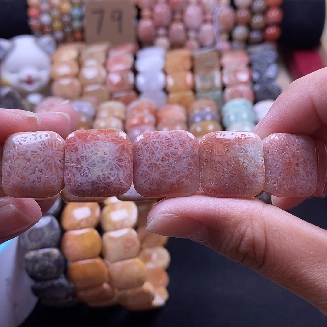 硅化珊瑚（珊瑚玉）手牌未镶嵌方牌粉冰 38