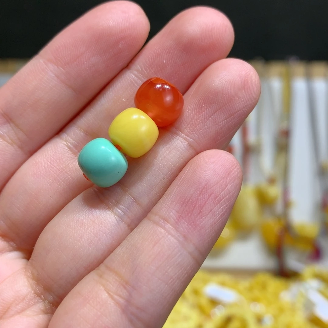 未镶嵌琥珀手链特价
