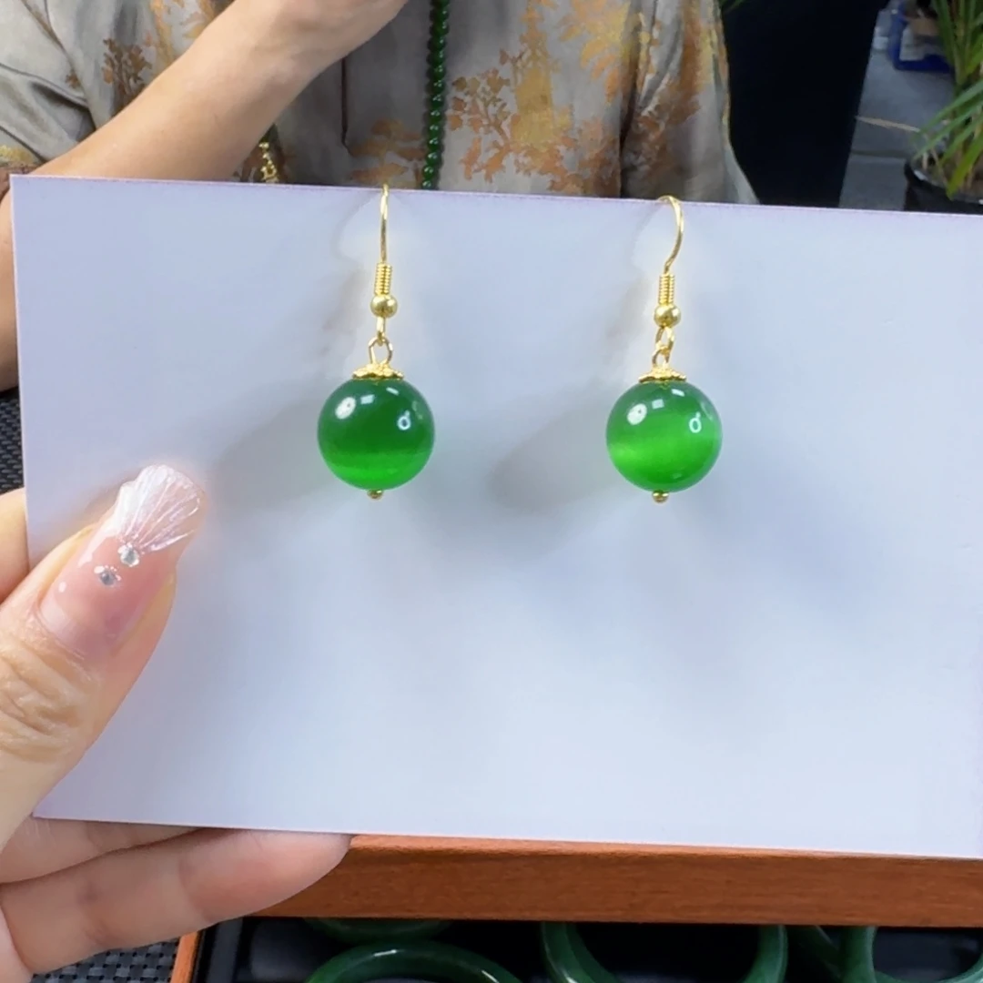 石英质玉合金耳饰