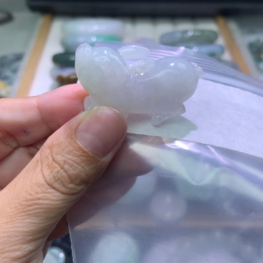 定制翡翠未镶嵌猪