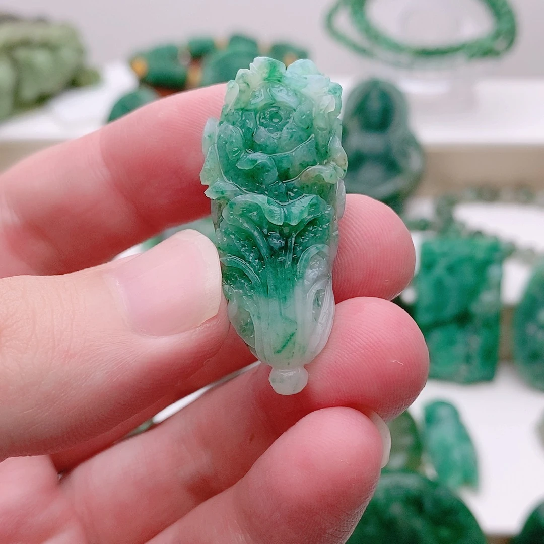 独山玉未镶嵌吊坠