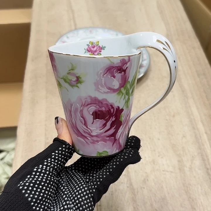 瓷片噗哈哈哈哈哈哈哈哈哈哈