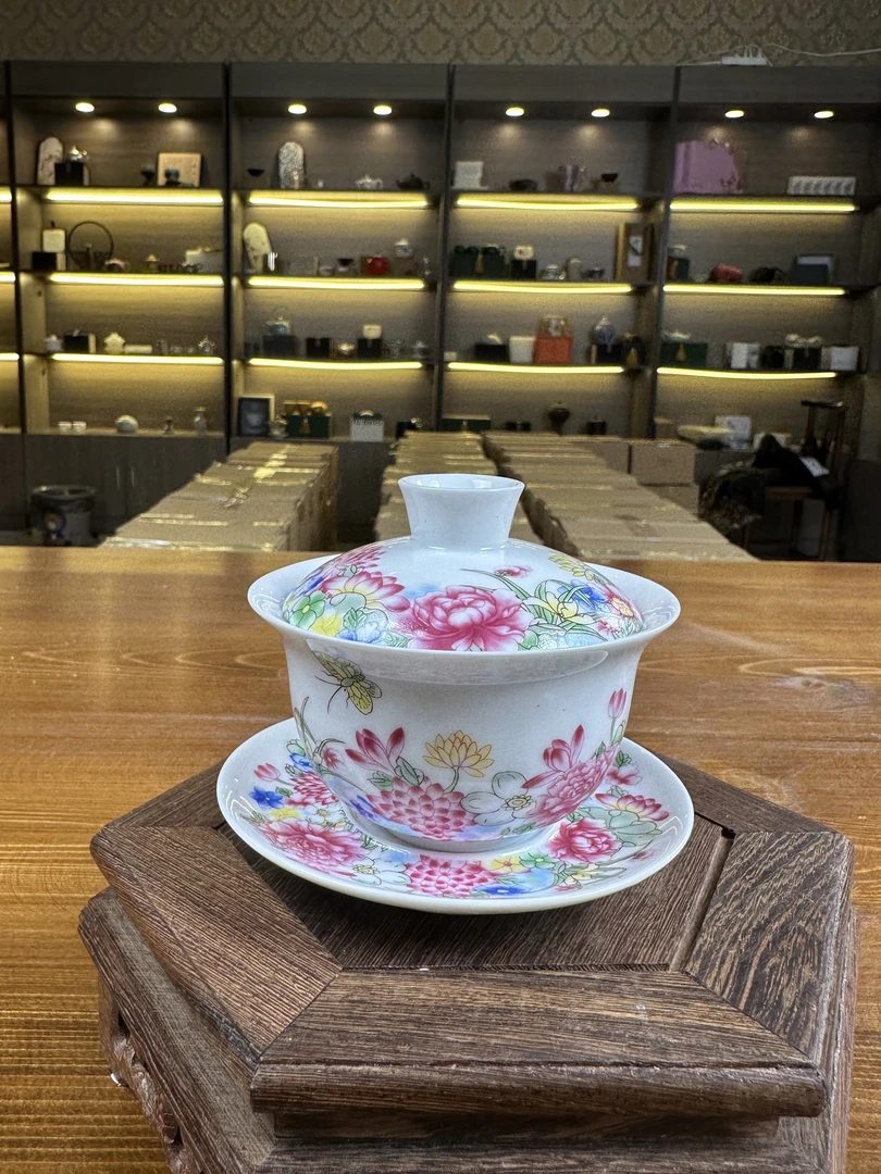 【闪购商品】c珐琅彩蝶恋花三才盖碗