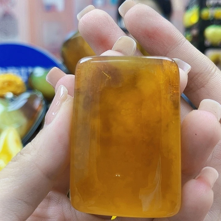 蜜蜡未镶嵌裸石吊坠