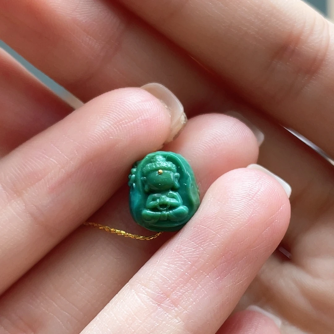 绿松石未镶嵌颈饰