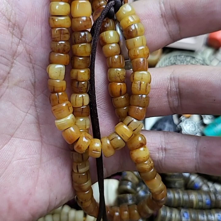 藏族风格体体扎西德勒