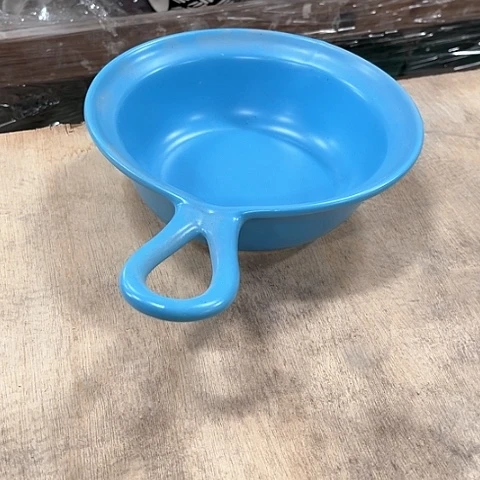 微瑕，不能明火，口径19厘米，高度6颗粒蓝色