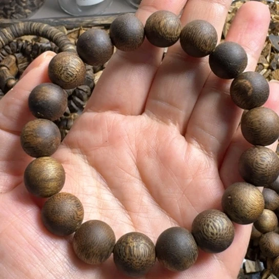 手串沉香浮***@奇楠海南红骨凹身高油脂单圈13g