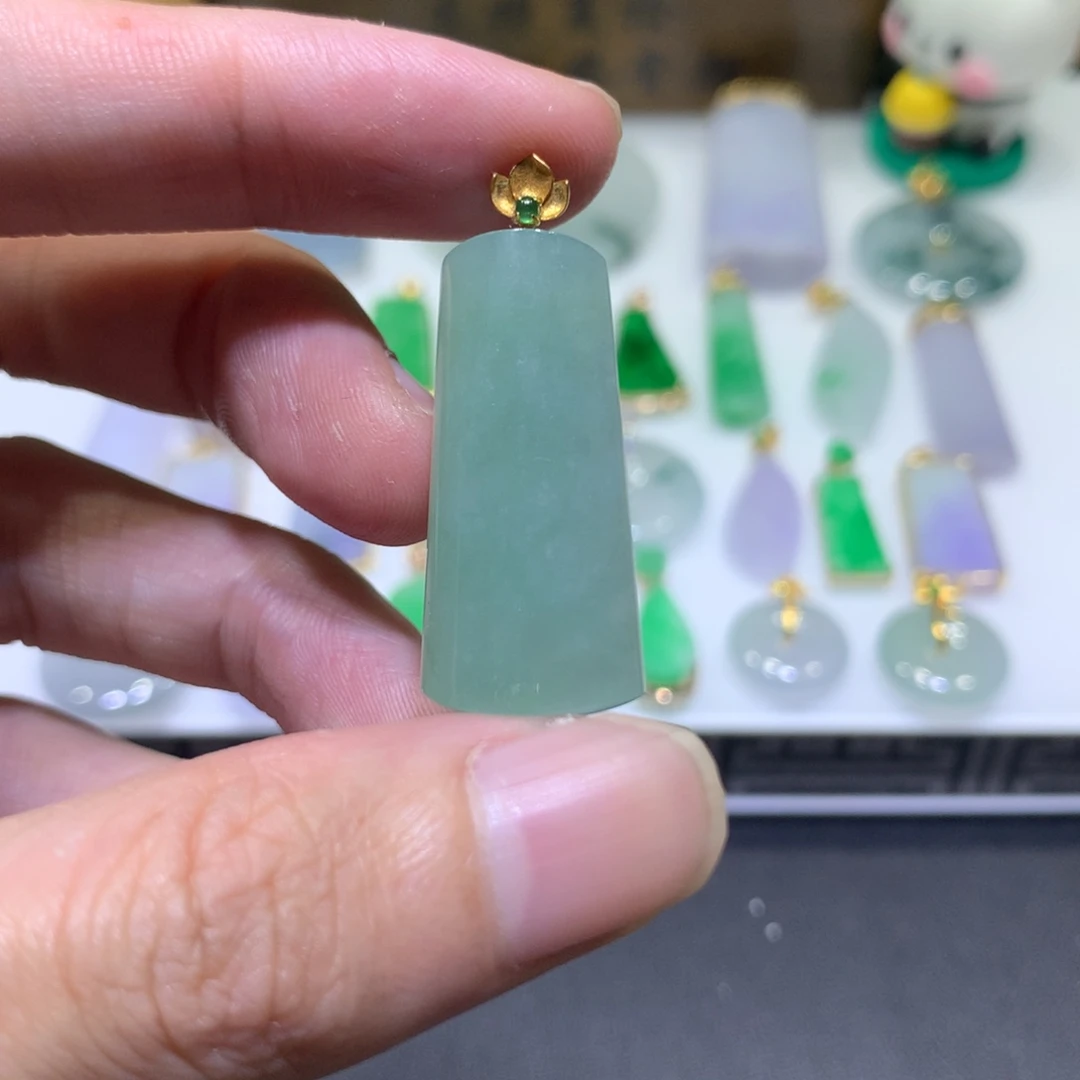 翡翠18K金镶嵌吊坠(不含链)