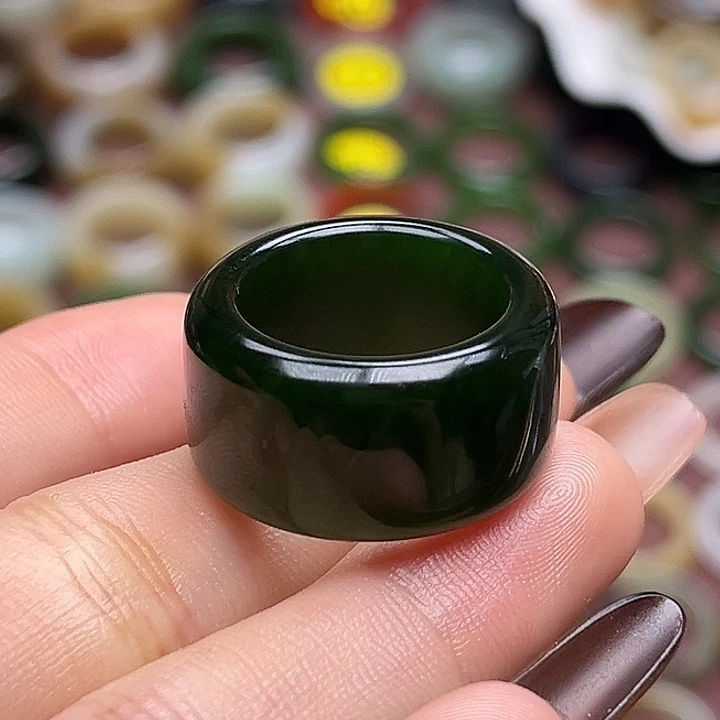 和田玉未镶嵌戒指16.9菠菜绿