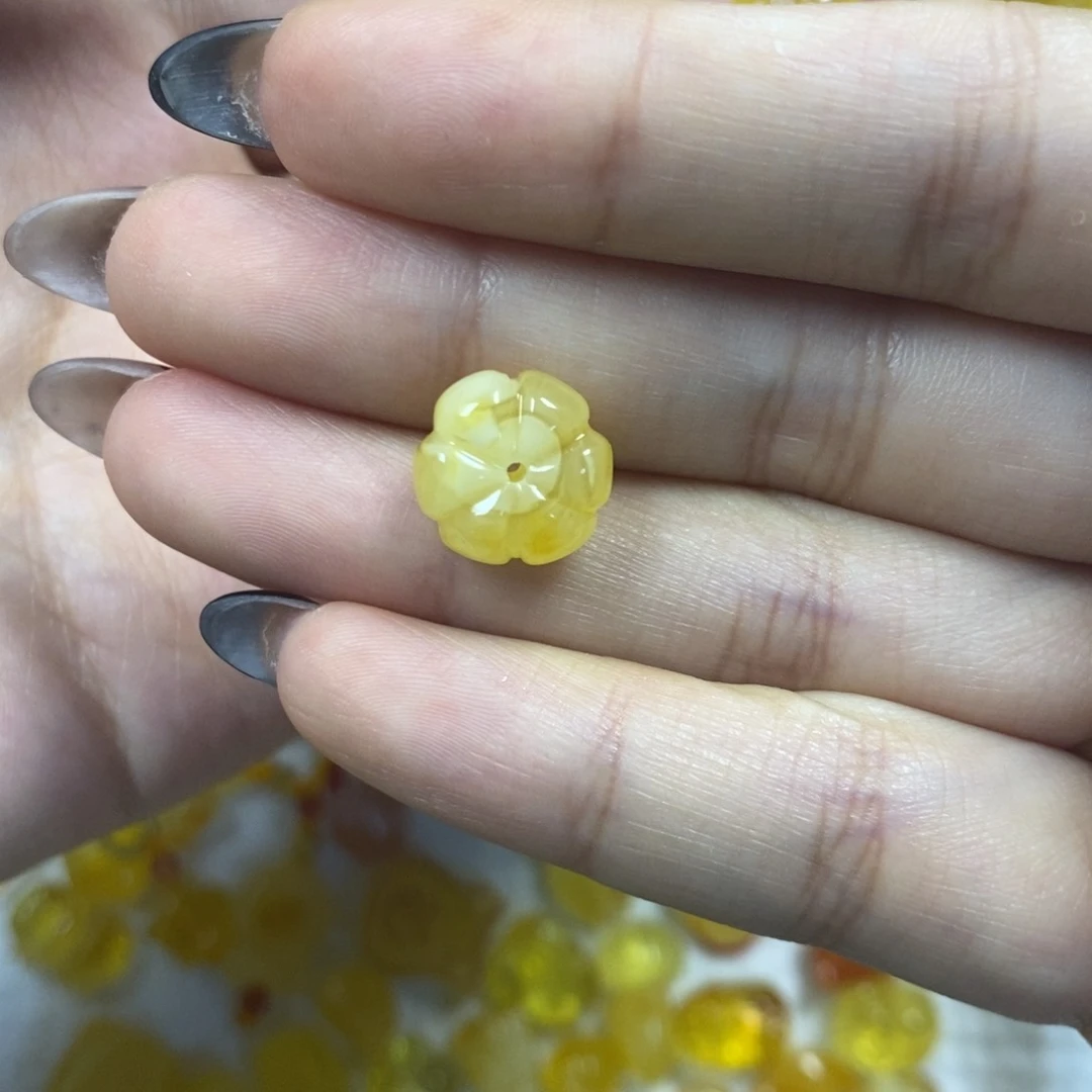 未镶嵌颈饰蜜蜡南瓜花