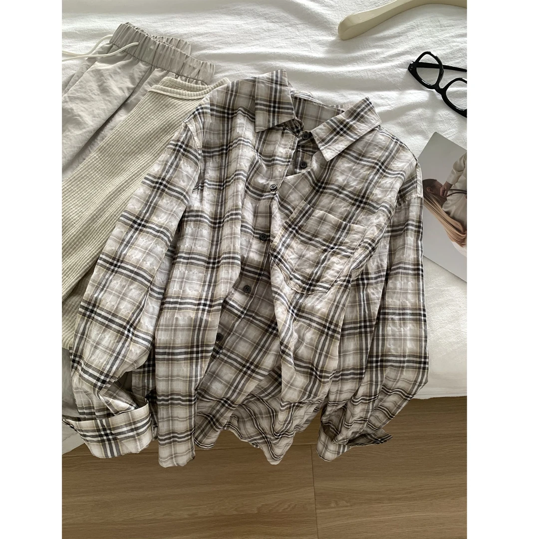 韩系松弛复古轻薄慵懒宽松翻领长袖格纹格子衬衫女外套休闲秋季