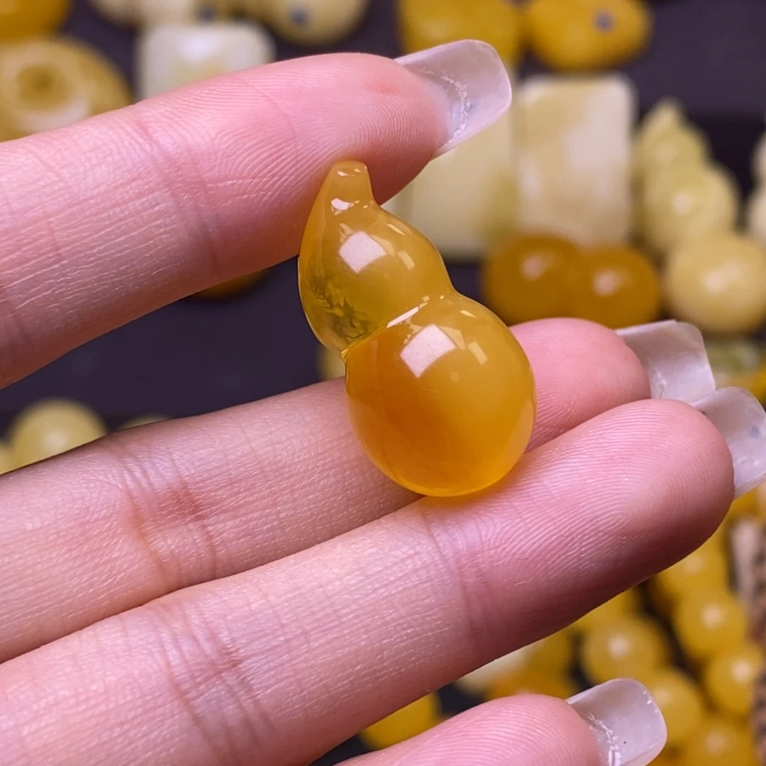琥珀未镶嵌裸石葫芦