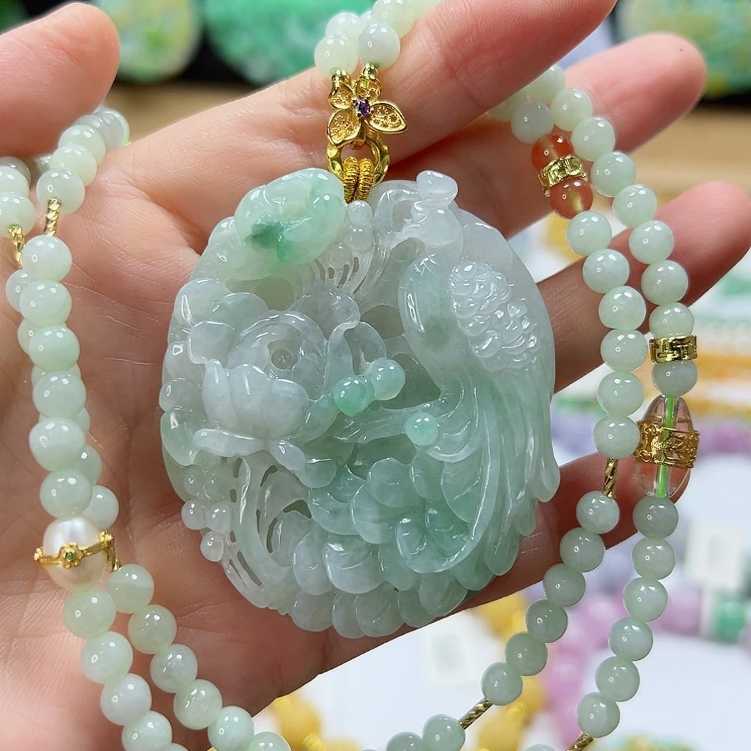 颈饰未镶嵌翡翠吊坠