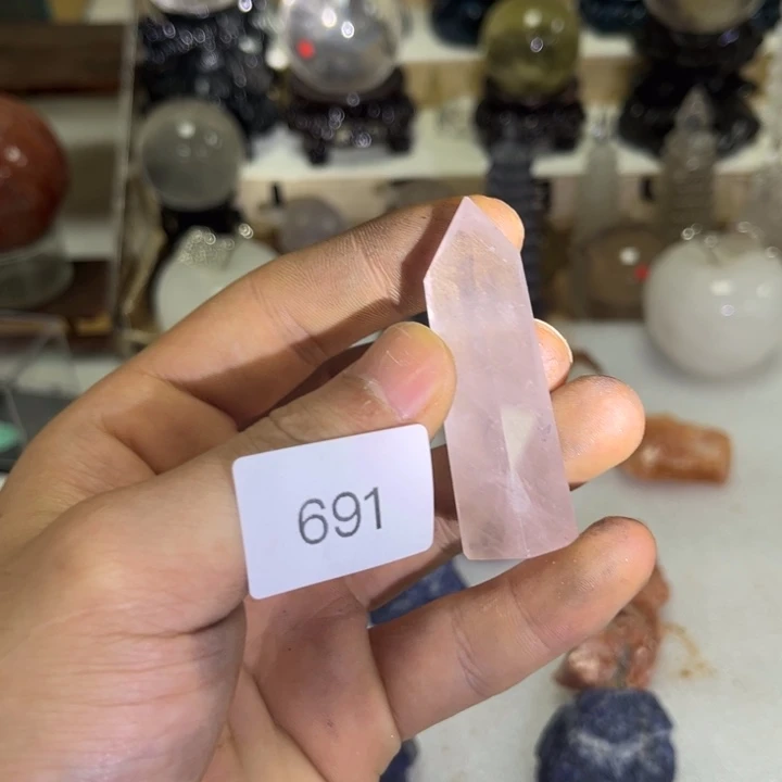 未镶嵌水晶大型摆件（非配饰）