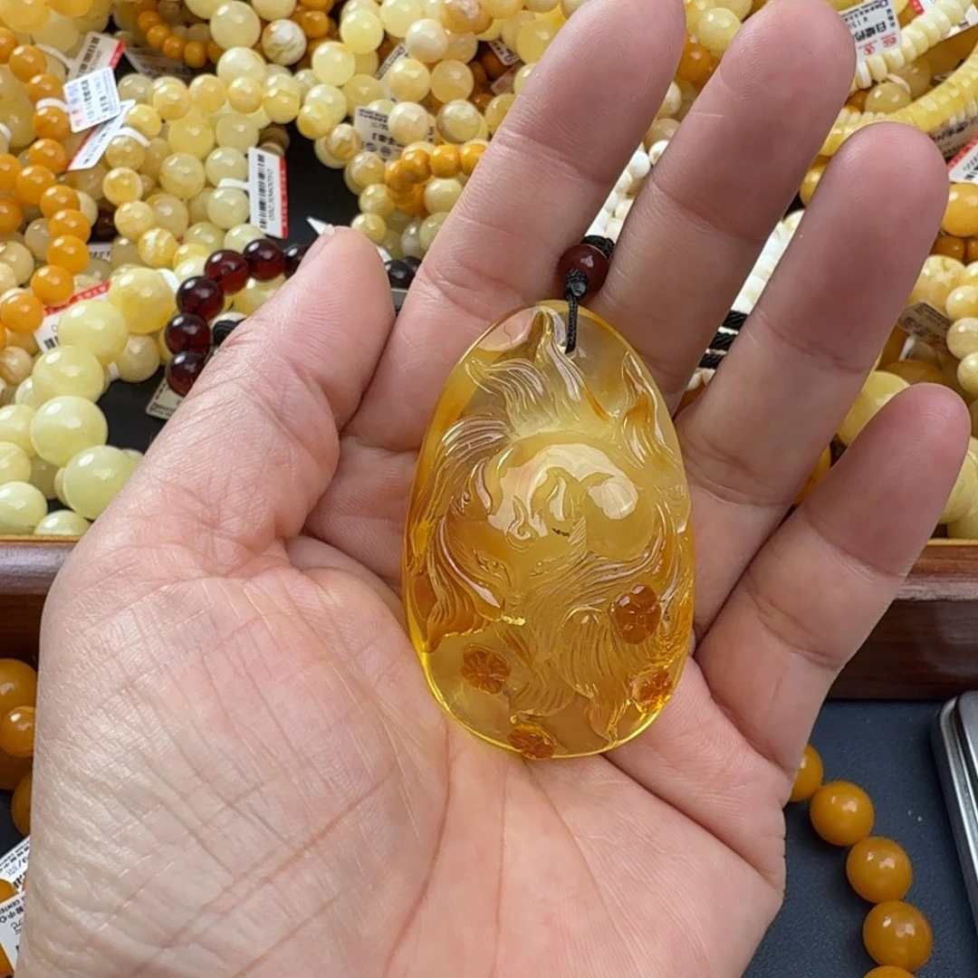 琥珀未镶嵌珠宝奇石