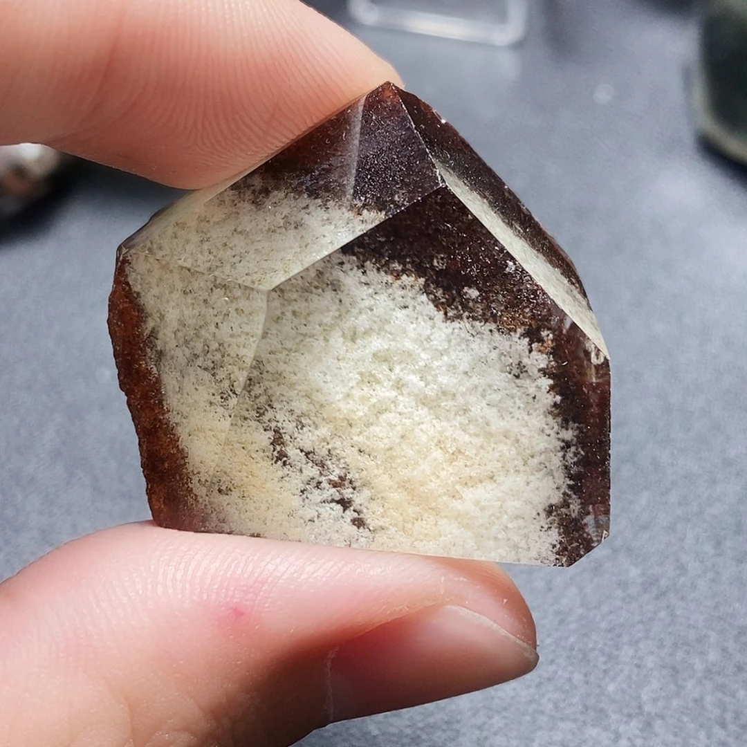 水晶颈饰未镶嵌史*华