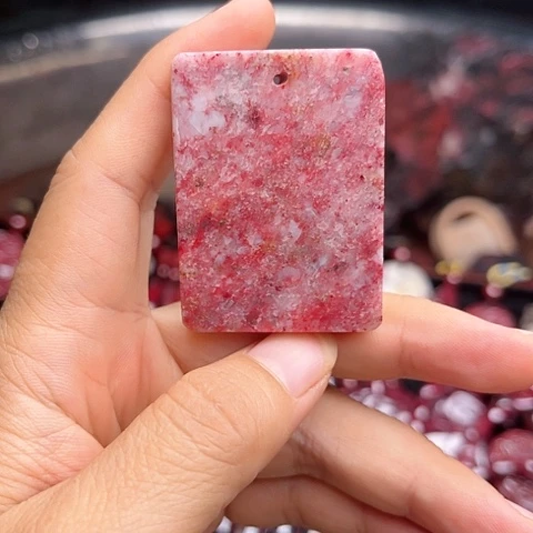 【闪购商品】天然辰砂天然原矿朱砂吊坠