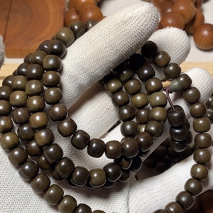 木f****e老山檀香阴沉珠