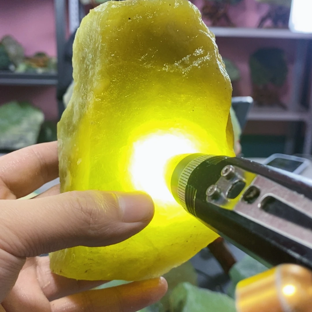 蛇纹石玉未镶嵌岫玉原石蛇纹石玉