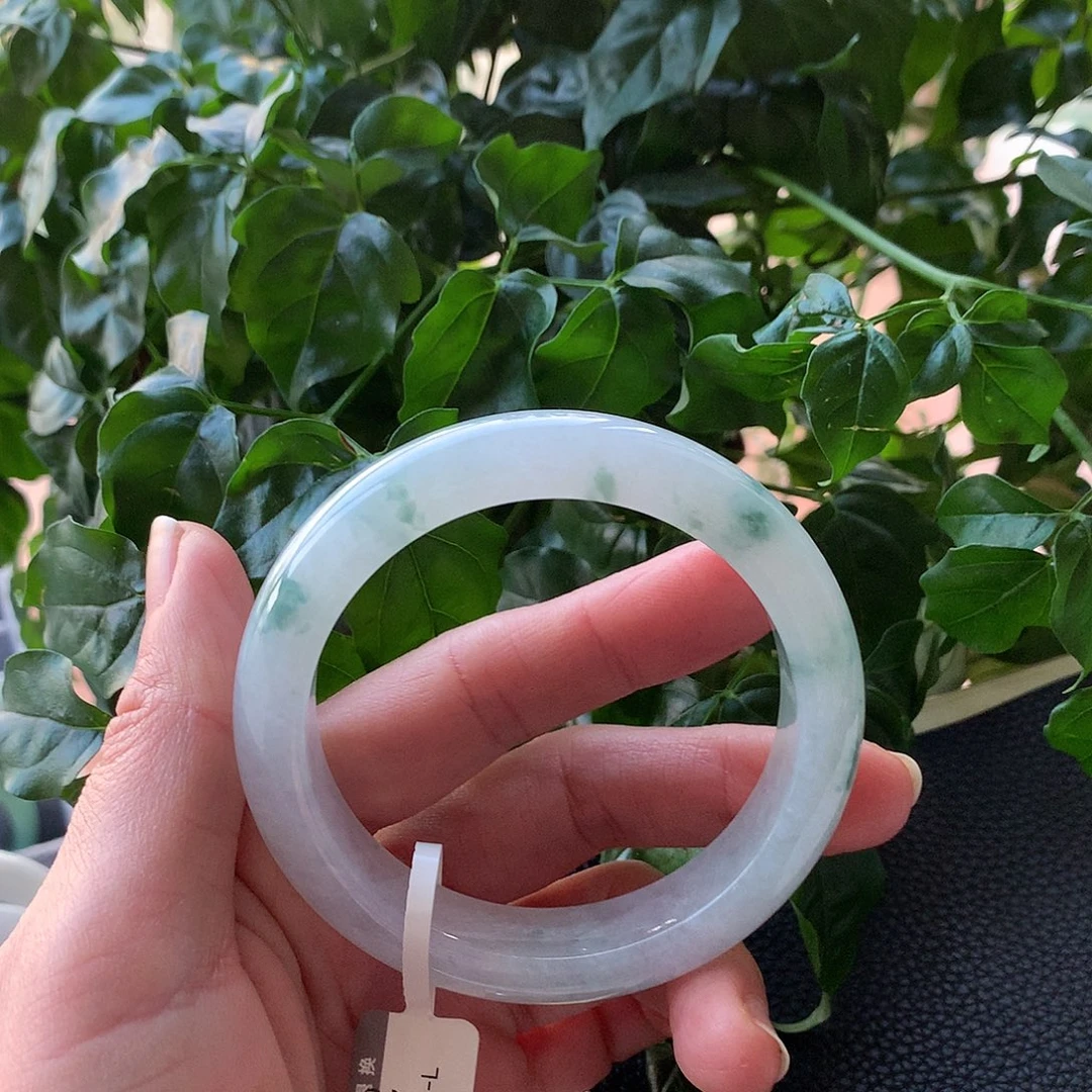 陈***玛翡翠未镶嵌手镯天然翡翠手镯