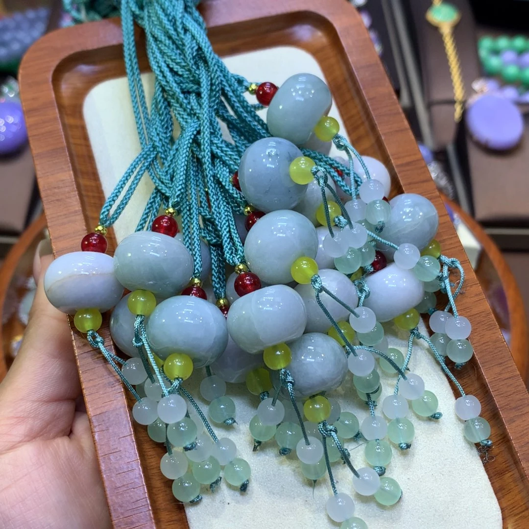翡翠未镶嵌颈饰翡翠（发其一