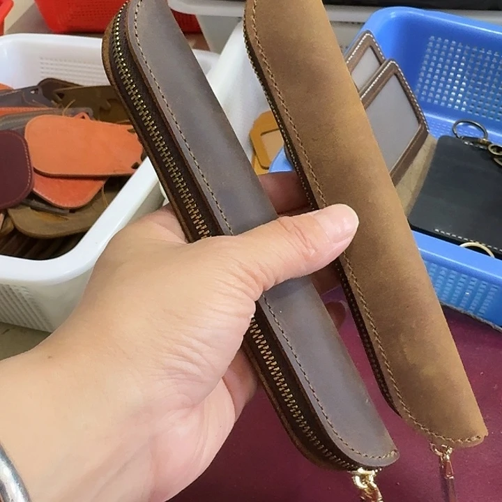 211疯马牛皮小笔袋两个