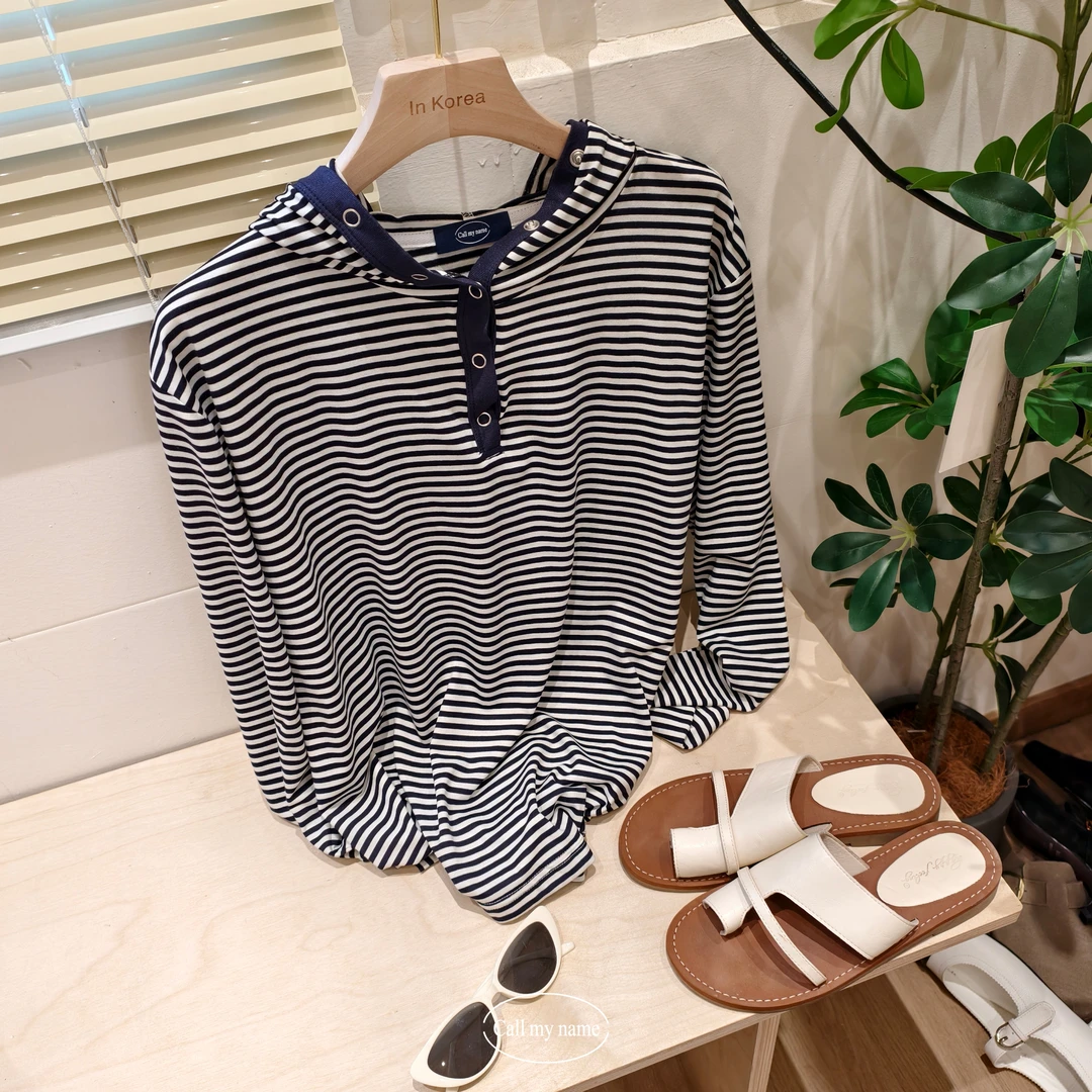 韩国代购. Call my name  面膜达人 连帽条纹T  L25042221